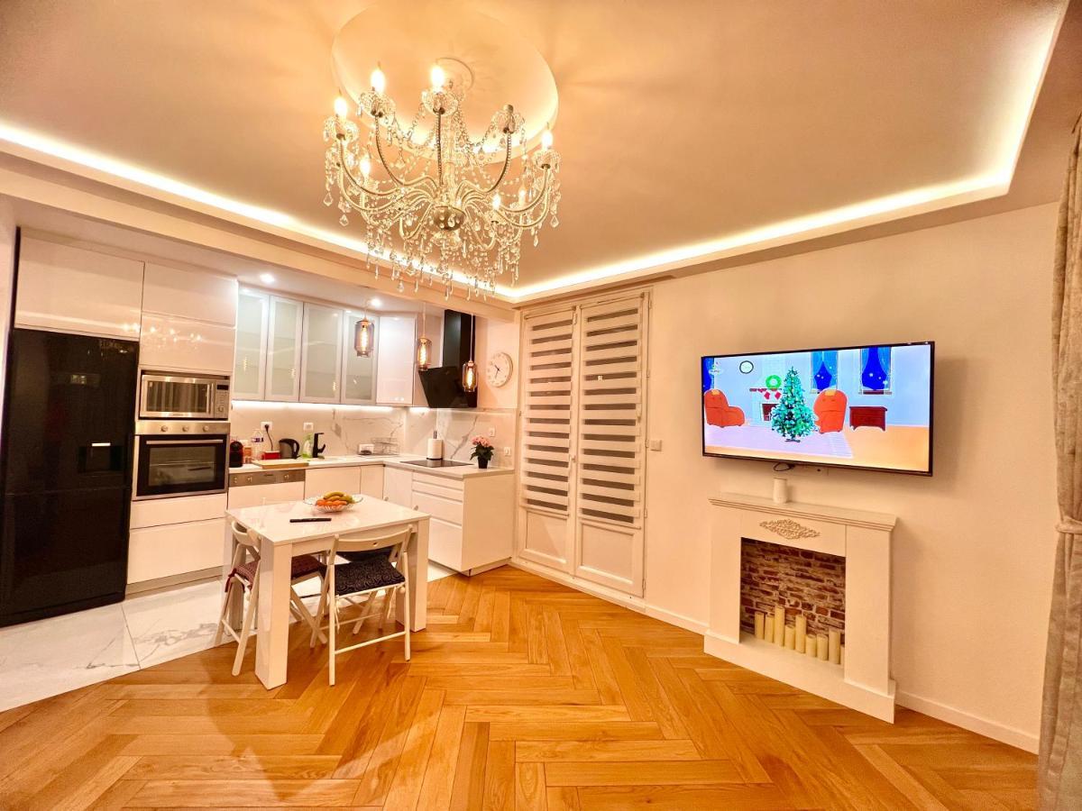 Alexandru Home Boissy-Saint-Léger Exteriör bild